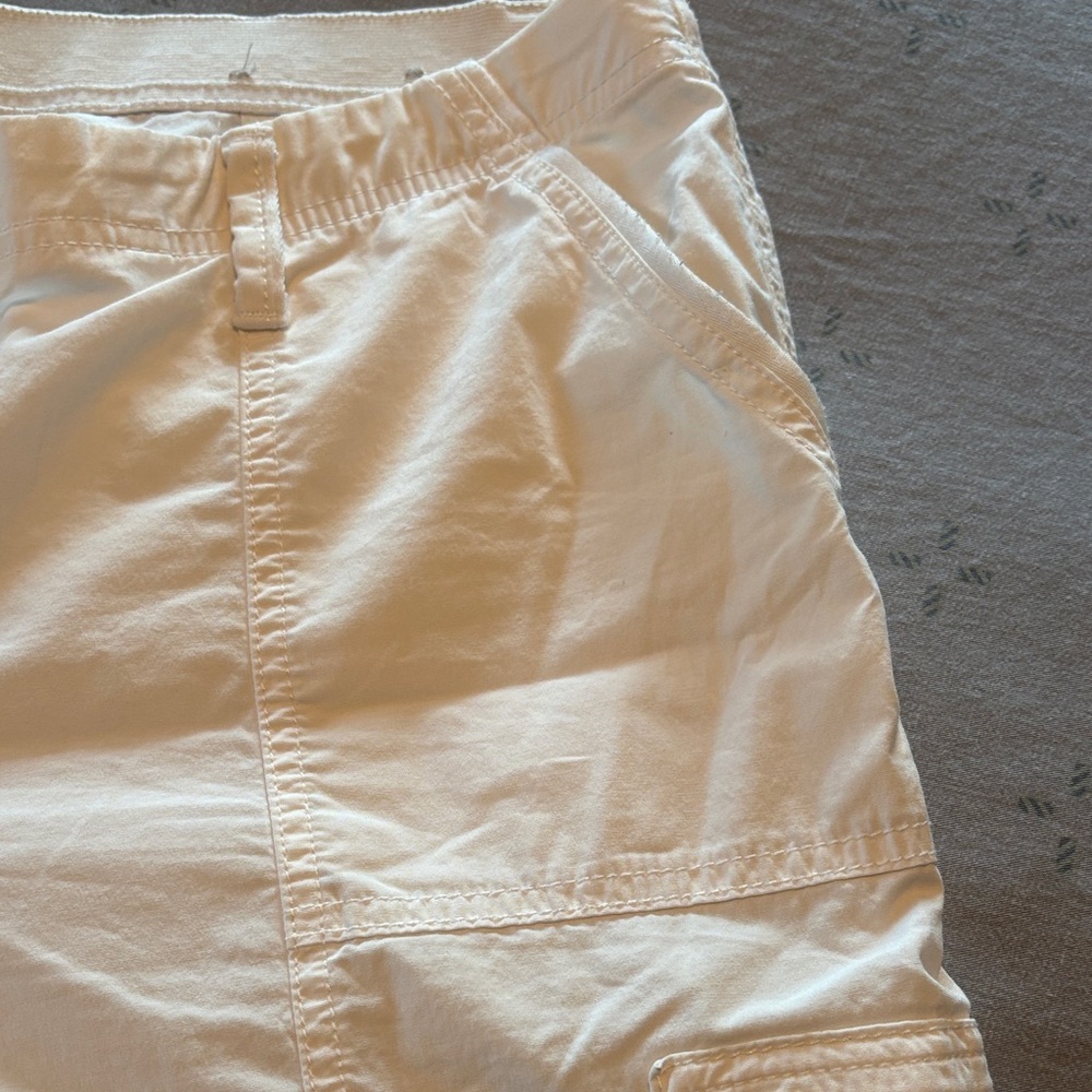 Chico's White Cargo Capris for Women Size 1.5P - Picture 6 of 9